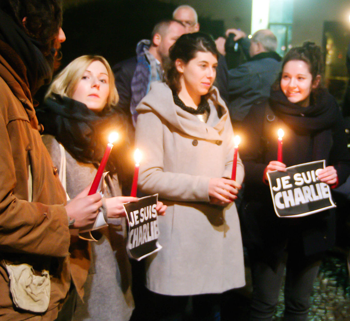 Datei:CharlieHebdoSolidarität.jpg