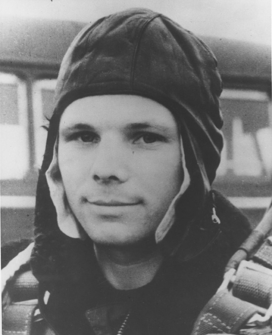 Auf dem Bild ist Juri Gagarin zu sehen