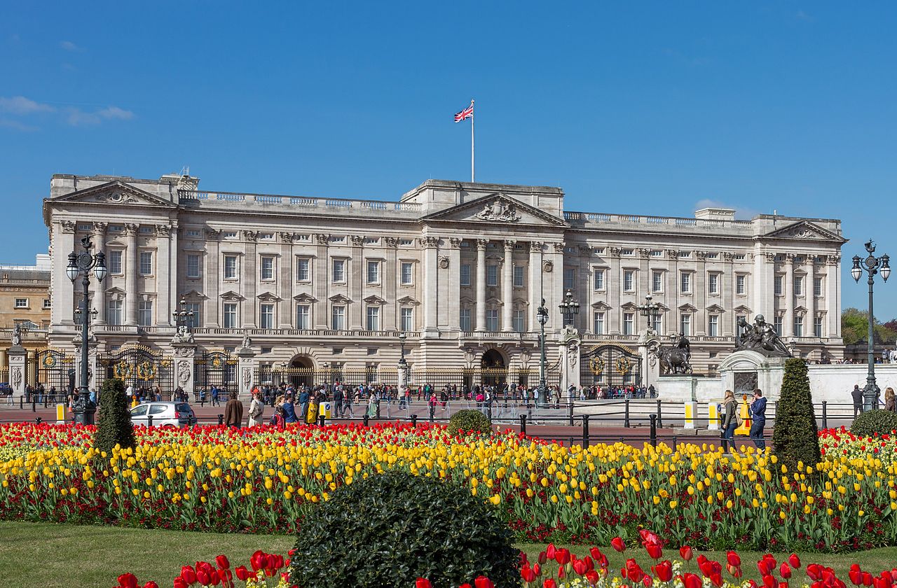 Datei:Buckingham Palace.jpg