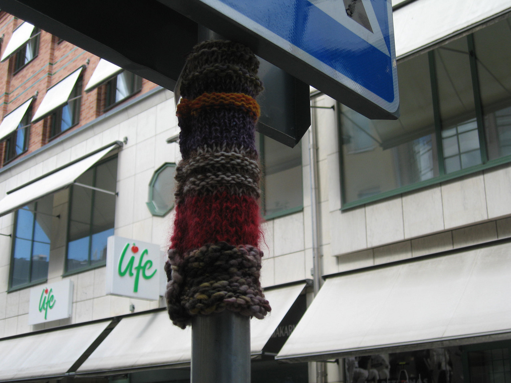 Datei:Urban Knitting.jpg