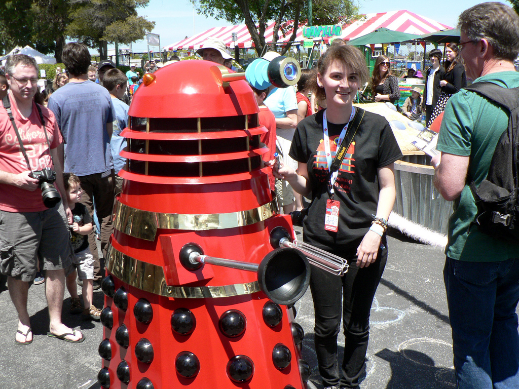 Datei:MakerFair 2012 Roboter.jpg