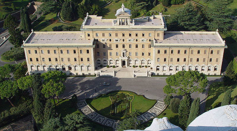 Auf dem Bild ist der Vatikan Regierungspalast zu sehen