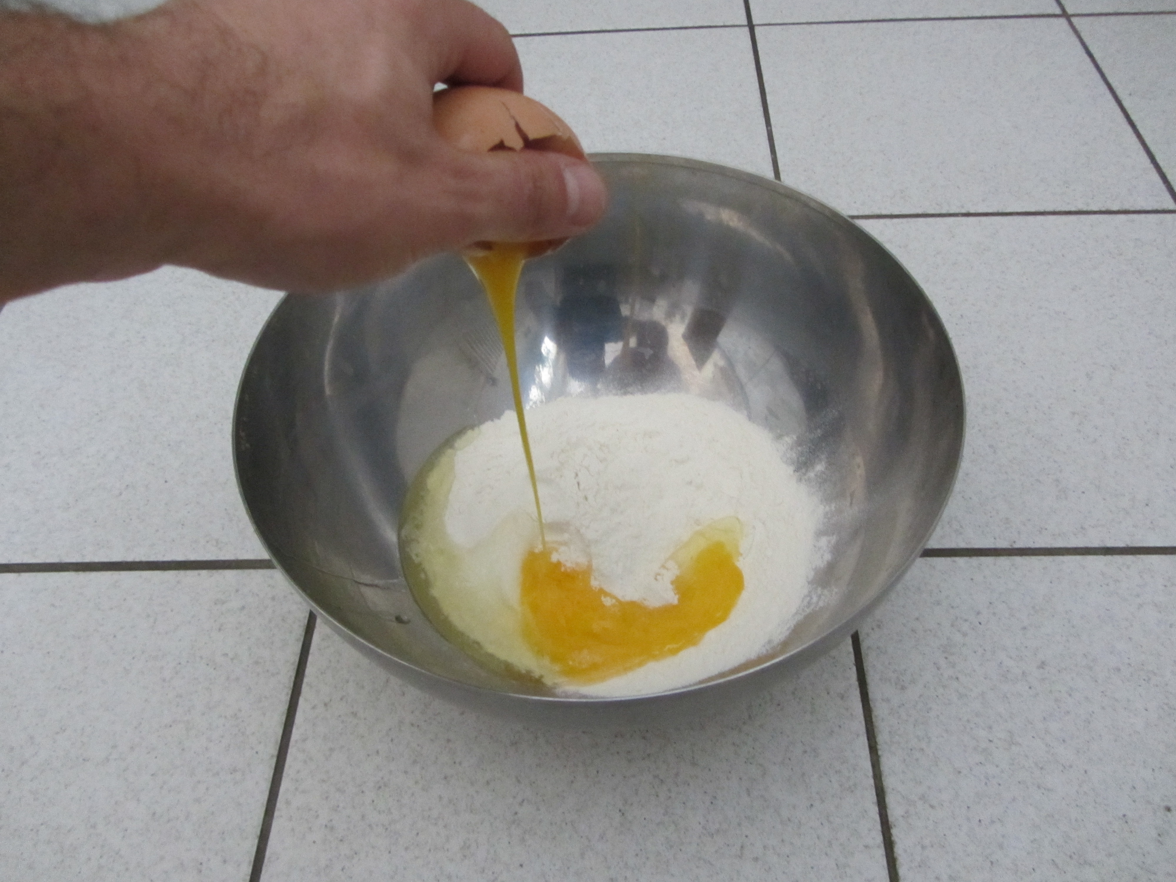 Eier-in-Schüssel(Kochen).JPG